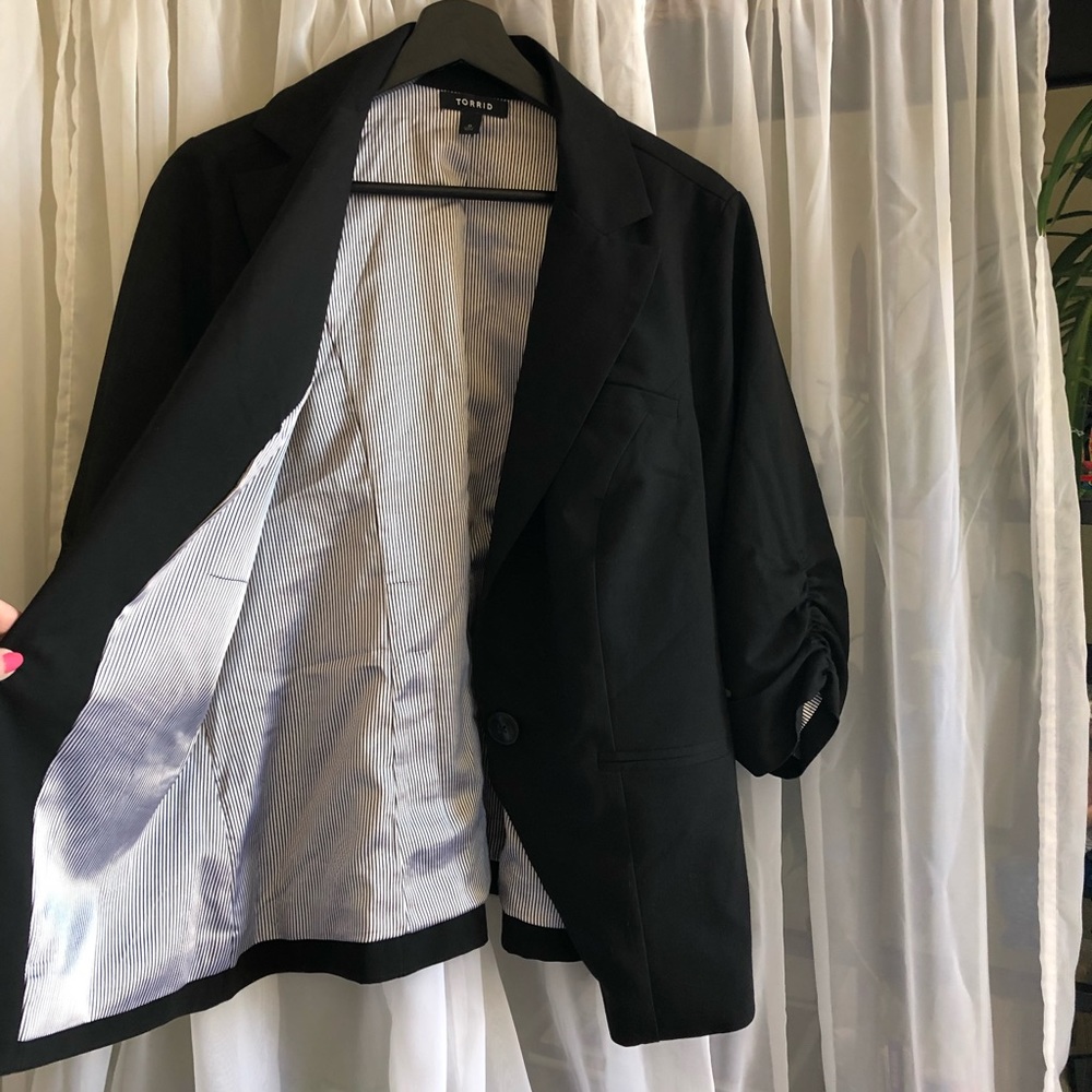 Torrid Blazer - Black with Rouched Sleeves